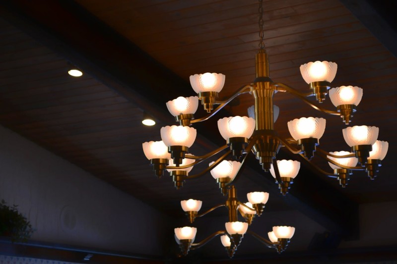 A Guide to Shopping Chandeliers and Pendant Lights Online in India