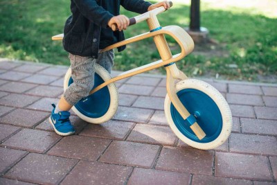 Artisanal Wheels: The Rise of Handcrafted Ride-on Toys