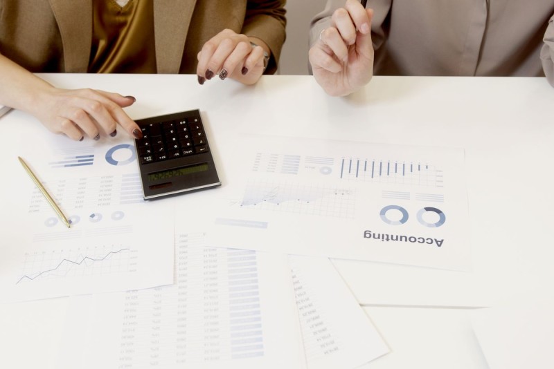 How Accounting Firms Guide Businesses Through Economic Uncertainty