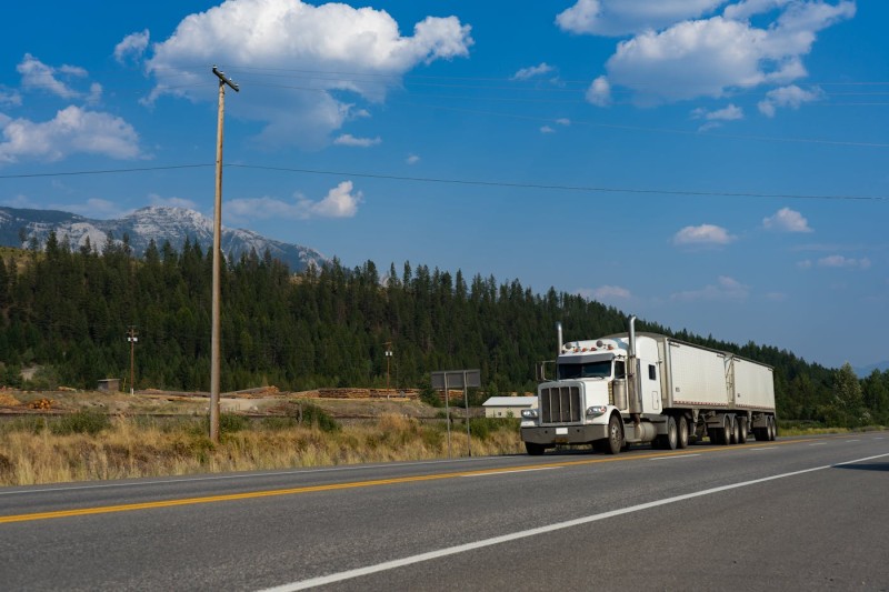 The Importance of Comprehensive Insurance in the Trucking Sector