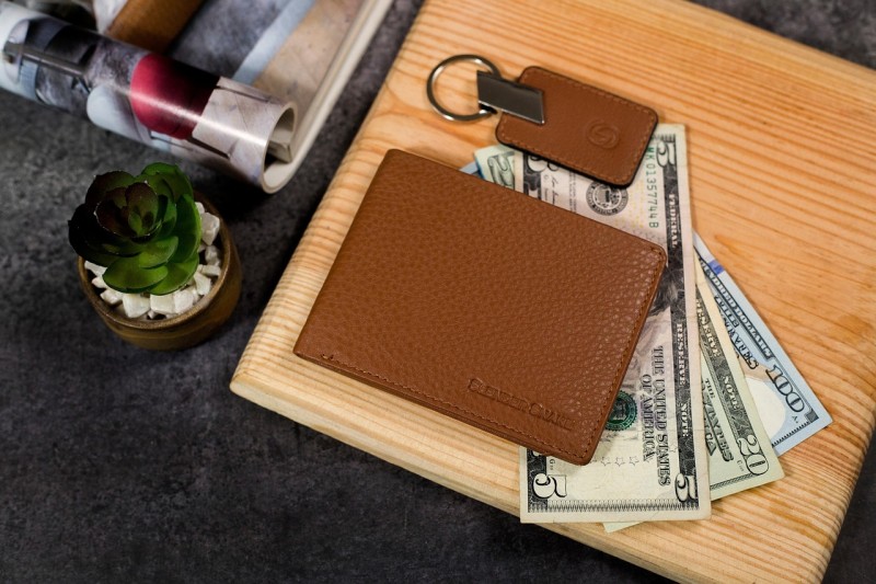 The Role of Men's Leather Wallets in Sustainable Fashion