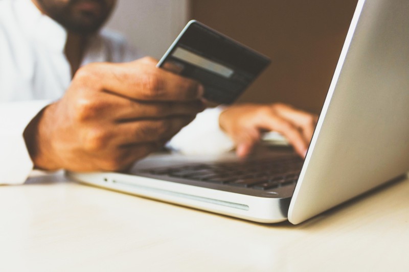What Is The Impact Of Payment Gateway Charges On High-volume Retailers?
