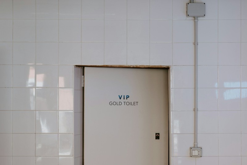 What Makes a High-Quality Toilet Door Valuable?